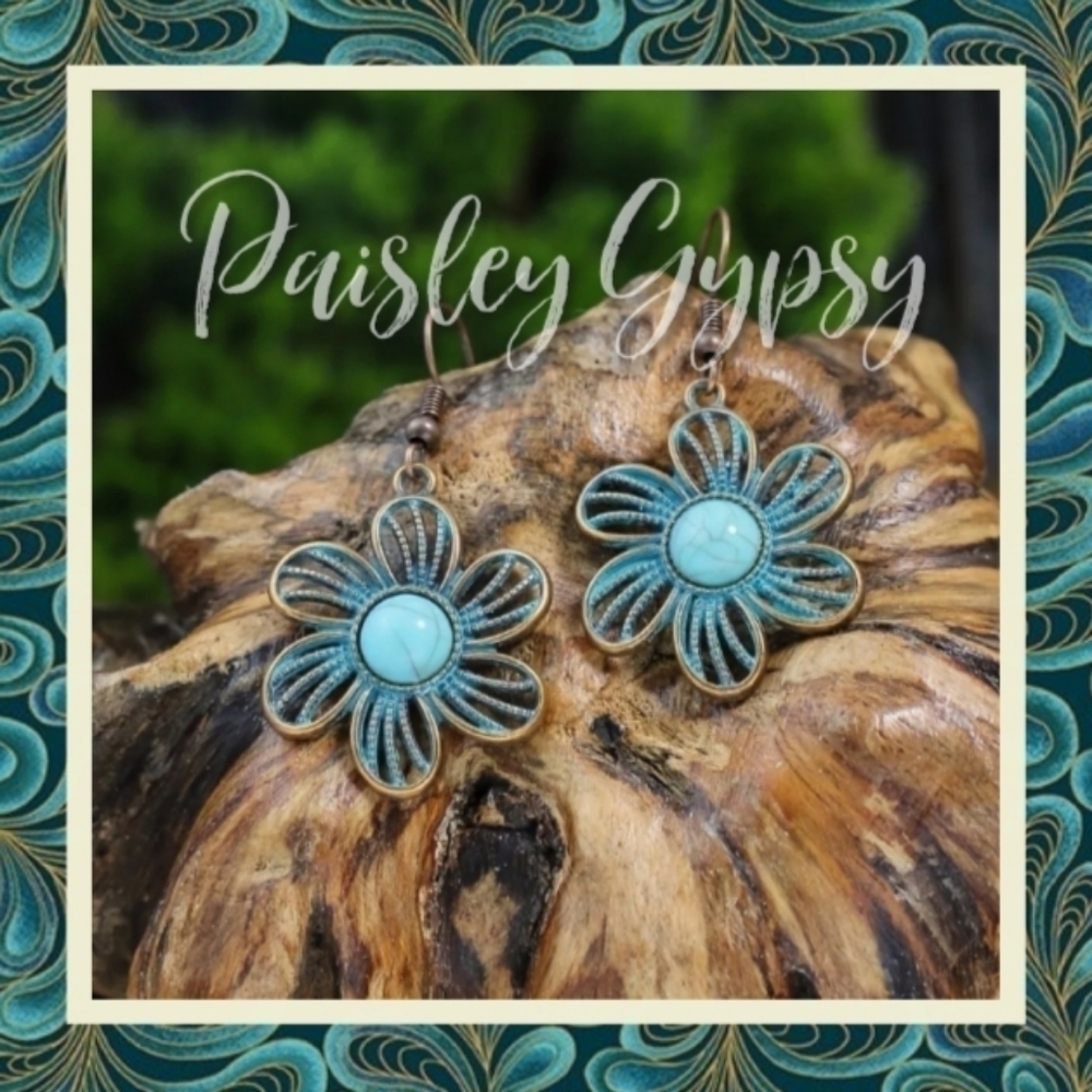 BEAUTIFUL BOHEMIAN WESTERN STYLE ANTIQUED BRONZE LOOKING EARRINGS